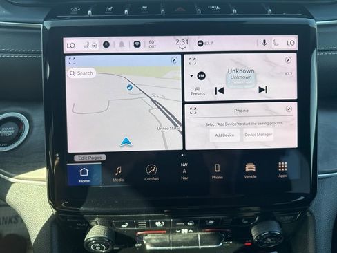 Used 2023 Jeep Grand Cherokee Limited w/ Luxury Tech Group II image 23