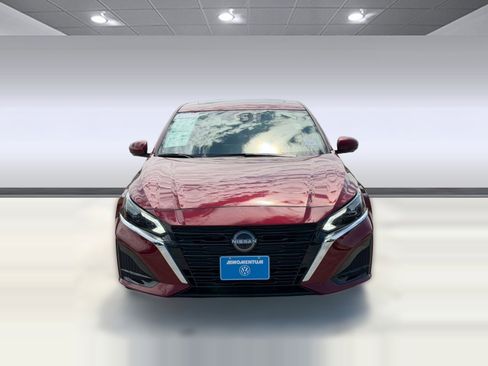 Used 2025 Nissan Altima 2.5 SL FWD image 7