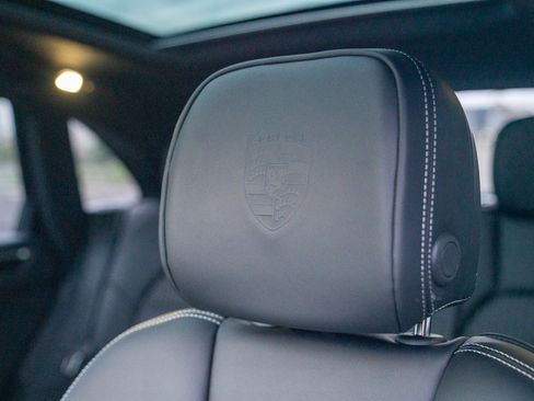 Certified 2026 Porsche Macan Turbo AWD/4WD image 12