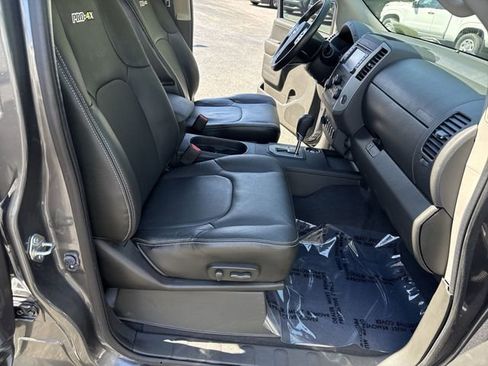 Used 2020 Nissan Frontier PRO-4X w/ Pro-4x Utility Package AWD/4WD image 10