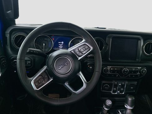 Used 2023 Jeep Wrangler Unlimited Sahara AWD/4WD image 17