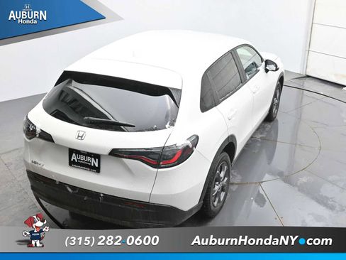 New 2026 Honda HR-V LX image 28