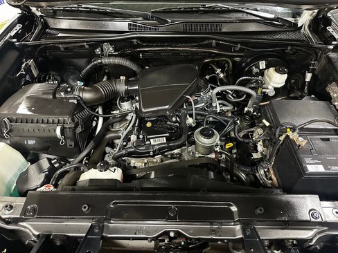 Used 2021 Toyota Tacoma SR5 image 32