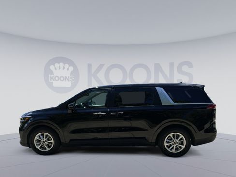 Used 2024 Kia Carnival LX FWD image 7