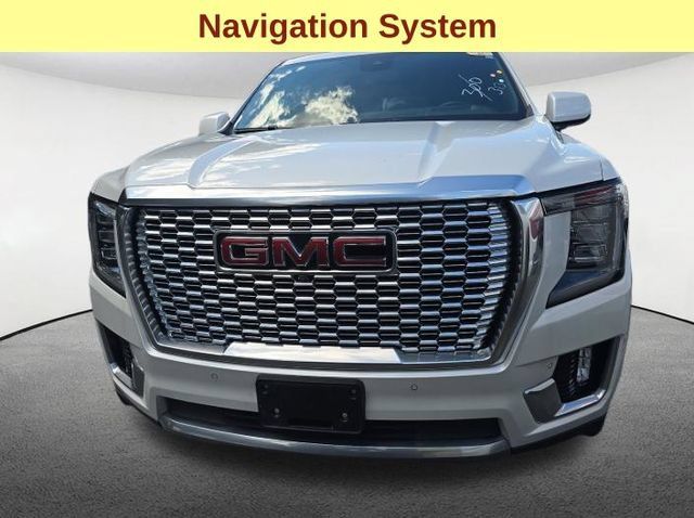 Used 2023 GMC Yukon Denali w/ Advanced Technology Package AWD/4WD image 4