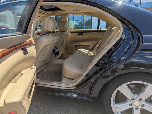 Used 2010 Mercedes-Benz S 550 4MATIC image 41