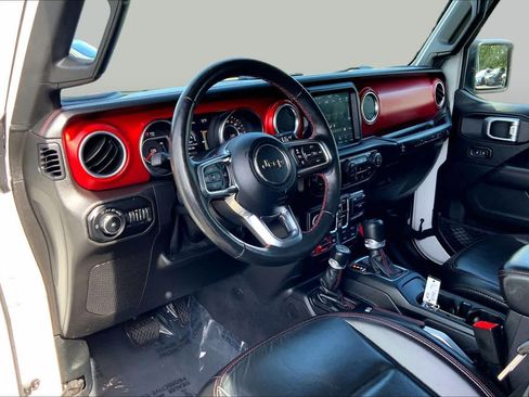 Used 2019 Jeep Wrangler Unlimited Rubicon AWD/4WD image 18
