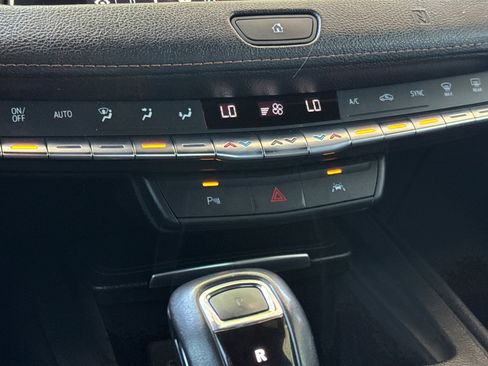 Used 2019 Cadillac XT4 Sport w/ Driver Awareness Package image 19