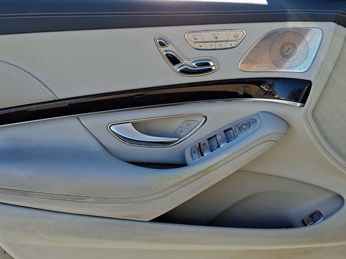 Used 2017 Mercedes-Benz S 550 4MATIC Sedan image 12