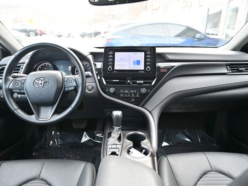 Used 2024 Toyota Camry SE w/ Convenience Package image 12