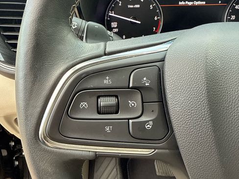 Used 2023 Buick Envision Essence image 18