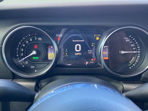 Used 2022 Jeep Wrangler Unlimited Sahara w/ Cold Weather Group AWD/4WD image 17