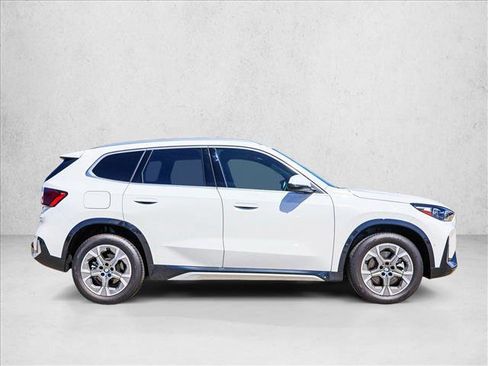 New 2026 BMW X1 xDrive28i w/ Technology Package AWD/4WD image 4