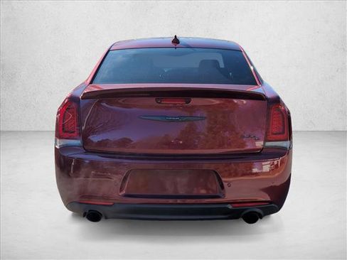 Used 2023 Chrysler 300 C image 6