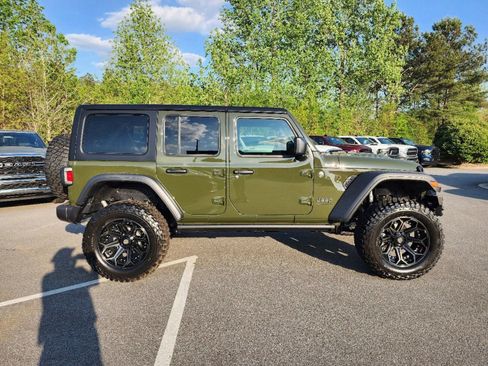 Used 2024 Jeep Wrangler Unlimited Sport AWD/4WD image 2