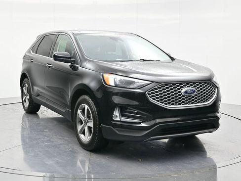 Used 2024 Ford Edge SEL w/ Convenience Package AWD/4WD image 3