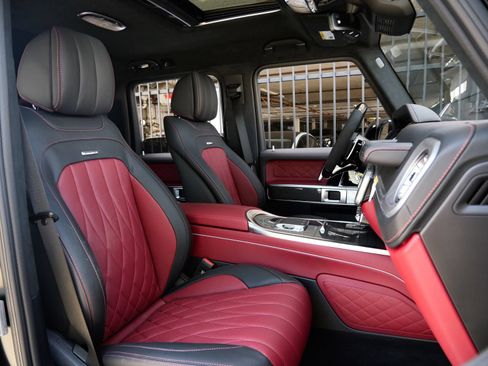 Used 2025 Mercedes-Benz G 63 AMG 4MATIC image 26