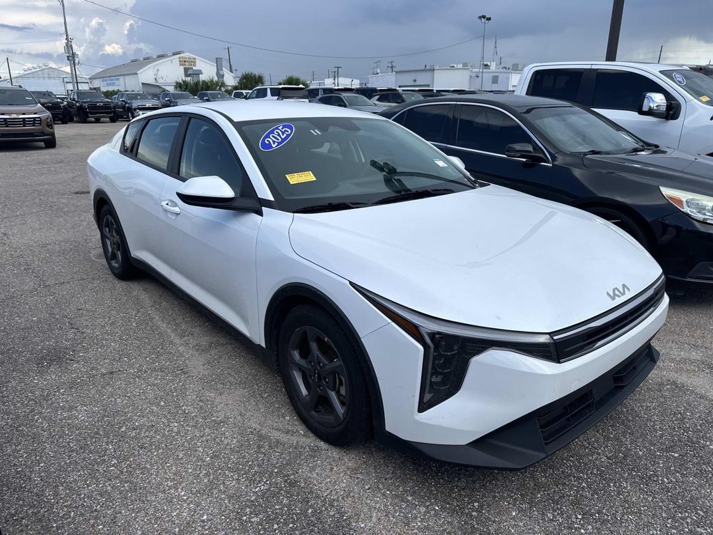 Used 2025 Kia K4 FWD image 13