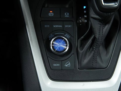 Used 2024 Toyota RAV4 Adventure image 39