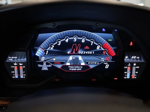 Used 2018 Lamborghini Aventador S image 20