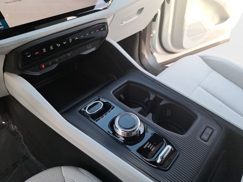 New 2026 Jeep Cherokee Laredo AWD/4WD image 22