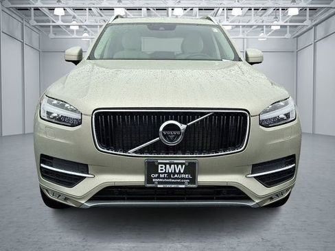 Used 2017 Volvo XC90 T6 Momentum w/ Vision Package image 2