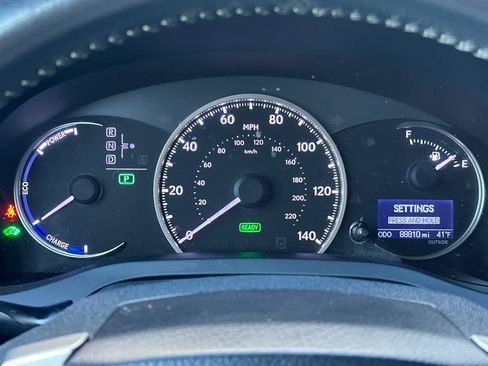 Used 2015 Lexus CT 200h w/ F Sport w/Nuluxe Interior image 27