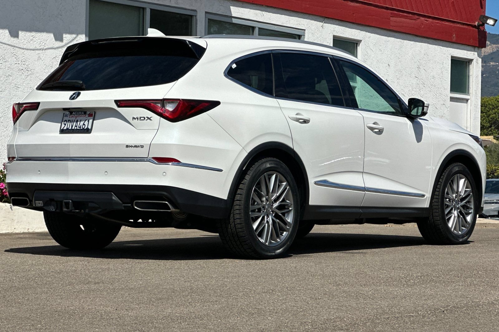 Certified 2023 Acura MDX w/ Advance Package AWD/4WD image 4