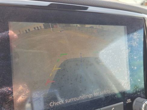 Used 2021 Nissan Titan SV w/ Accessory Utility Package image 21