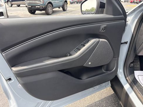 Used 2025 Ford Mustang Mach-E Premium AWD/4WD image 27