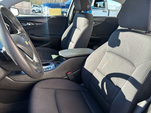 Used 2022 Chevrolet Malibu RS image 33