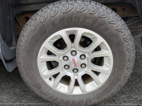 Used 2018 GMC Sierra 1500 SLE w/ SLE Value Package AWD/4WD image 14