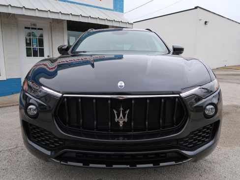 Used 2022 Maserati Levante GT AWD/4WD image 9