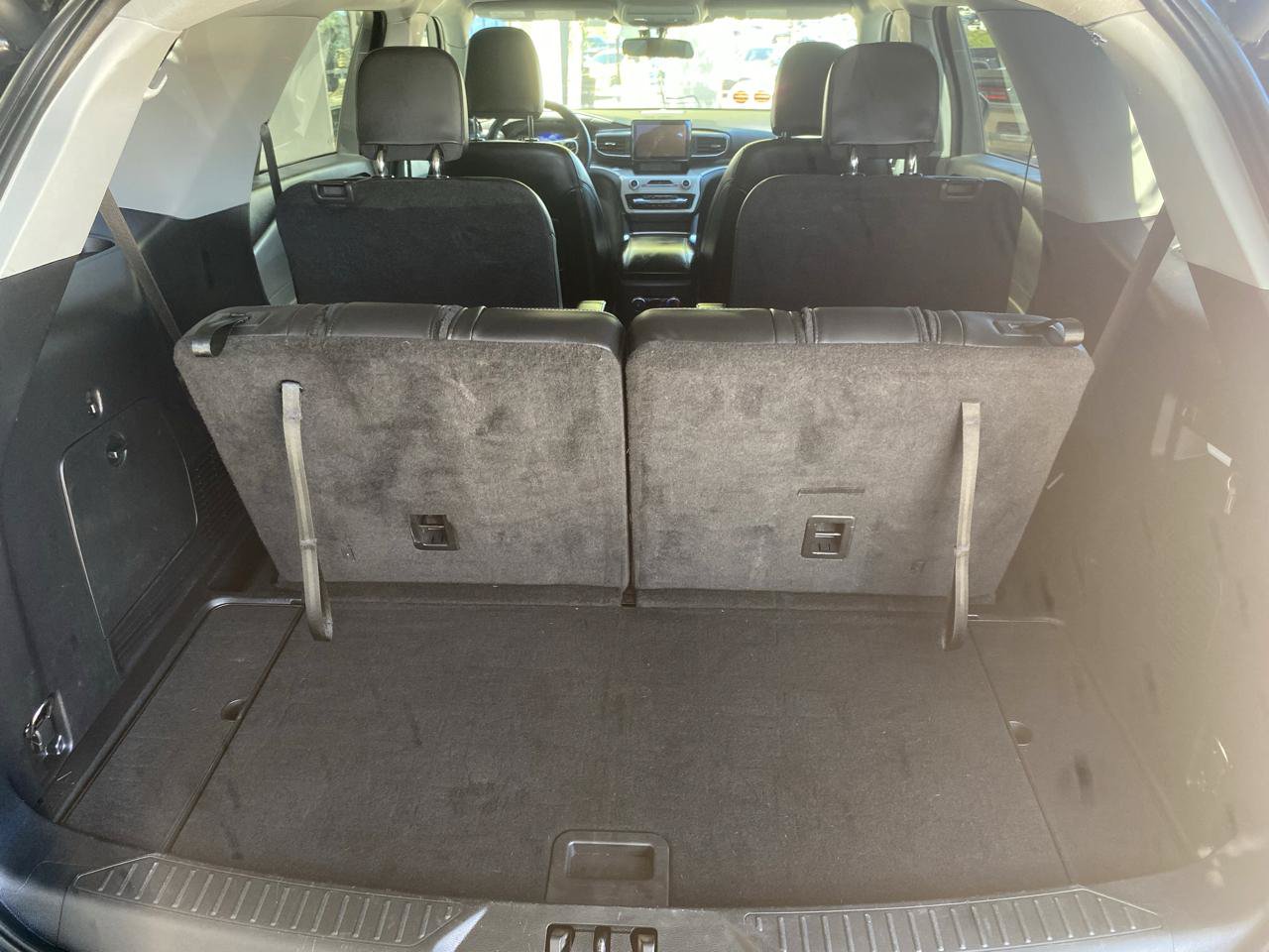 Used 2022 Ford Explorer XLT w/ Equipment Group 202A AWD/4WD image 24