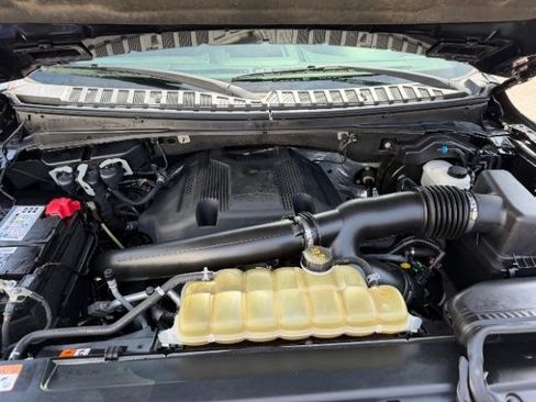 Used 2020 Ford Expedition XLT w/ Equipment Group 202A AWD/4WD image 12
