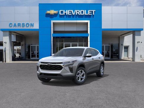 New 2026 Chevrolet Trax LS w/ LS Convenience Package FWD image 8