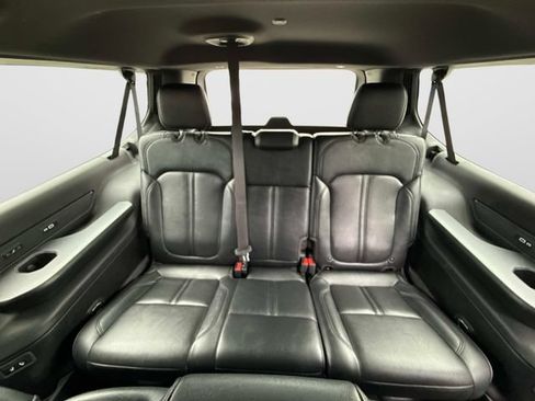 Used 2024 Jeep Wagoneer L Series II w/ Flexible Seating Group RWD image 19