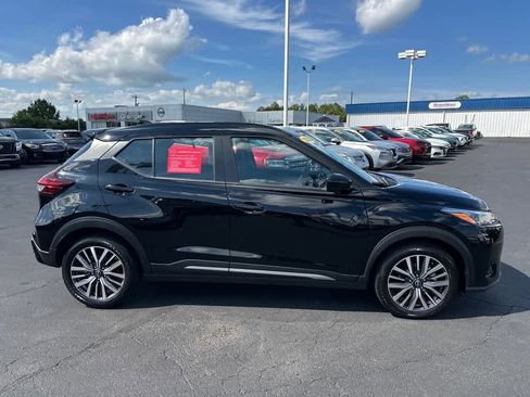 Certified 2024 Nissan Kicks SR image 2