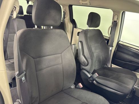 Used 2017 Dodge Grand Caravan SE w/ Power Window Group image 23