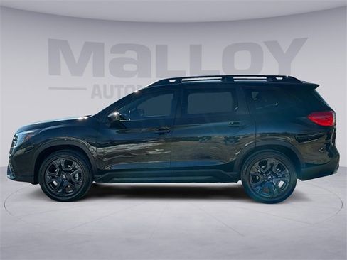 Used 2024 Subaru Ascent Onyx Edition image 4