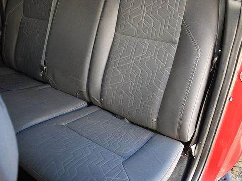 Used 2016 Toyota Tacoma TRD Sport image 22