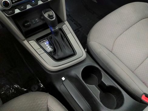Used 2019 Hyundai Elantra Value Edition FWD image 22
