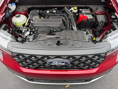 Used 2026 Ford Maverick Lariat w/ 4K Tow Package AWD/4WD image 39