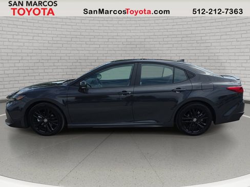 Used 2026 Toyota Camry SE w/ Convenience Package FWD image 9