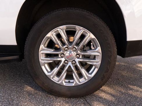 Used 2023 GMC Yukon XL SLT image 39