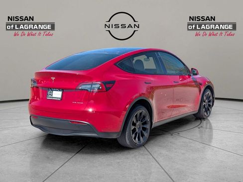 Used 2021 Tesla Model Y Long Range image 5
