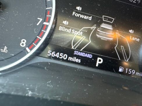 Used 2023 Nissan Pathfinder SL w/ SL Premium Package FWD image 4