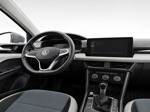 Used 2025 Volkswagen Taos S FWD image 15