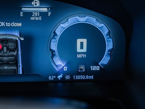 Used 2025 Ford Bronco Badlands image 47