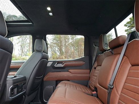 Certified 2025 GMC Sierra 1500 Denali Ultimate image 10